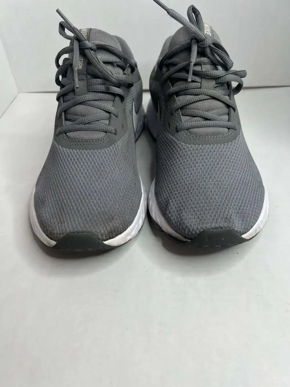 Nike Revolution 5 Running Shoes Cool Grey BQ6714-002 Women's Size 9